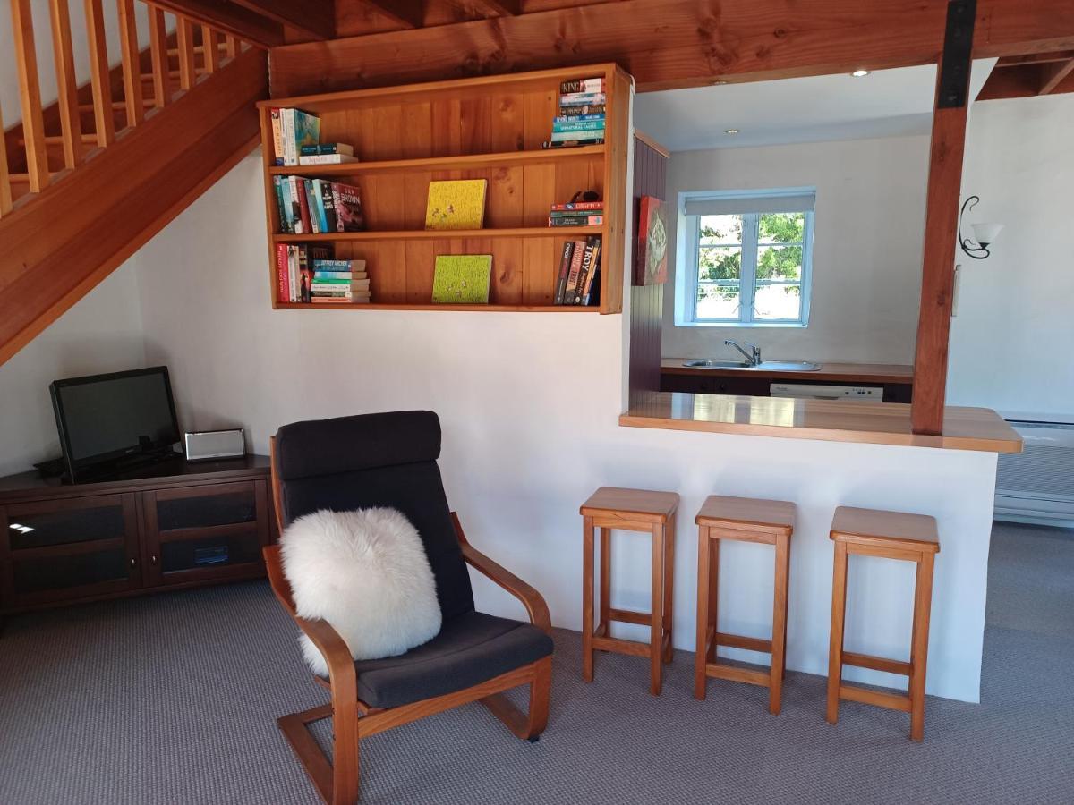 Pirita Vineyard Cottage. Upper Moutere 外观 照片